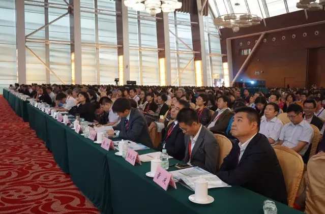 2015�й�ҩƷ��������ٿ�������Ȩ��ר��������ʮ���塱����ҩе�ϵս��